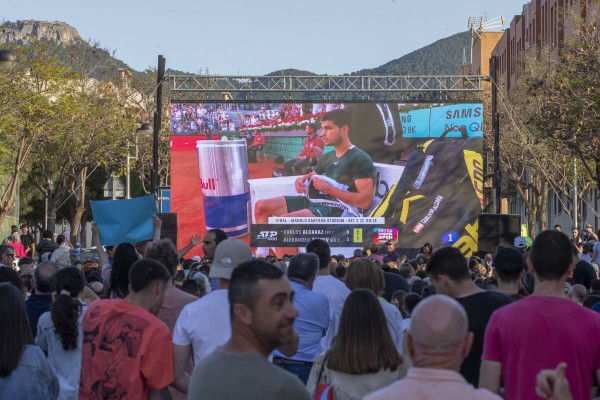 Pantallas gigantes en El Palmar para apoyar a Alcaraz en la final de Roland Garros este domingo: habrá 600 sillas y aire acondicionado 