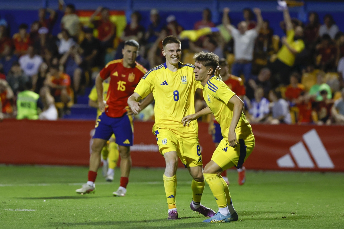 Derrota y dudas de la 'Rojita' antes del Europeo (0-1)