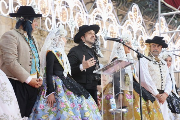Rubén Hernández anuncia Fogueres con un pregón en el que homenajea 