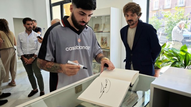Ganga abre un taller de escultura cerca de El Palmar: 