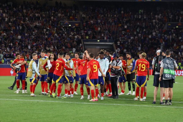 España quiere culminar tres años perfectos con otro título europeo