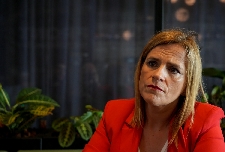 Bernabé: "La principal obligación de una alcaldesa es conseguir que las familias no renuncien a su ciudad"