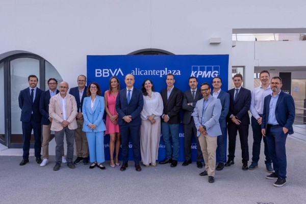 El foro BBVA y KPMG en Alicante, en imágenes