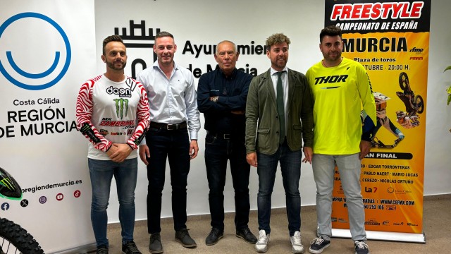El Nacional de motocross freestyle se cierra en la plaza de toros de Murcia el sábado 26 