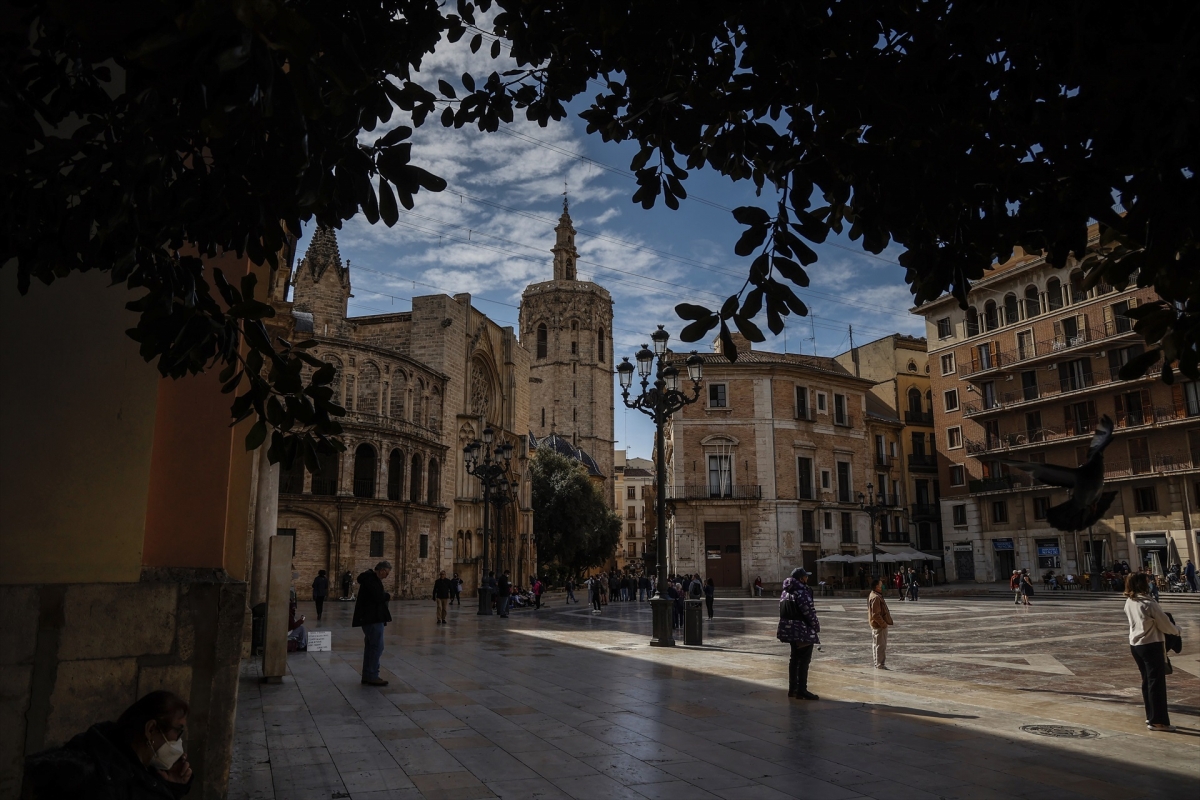 Catalá propone a la Fundación Iberdrola España iluminar el Miguelete y la Catedral