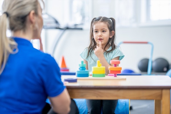 Sanidad destaca que se han incrementado más de un 50% las plazas de logopedas en sistema valenciano de salud desde 2024