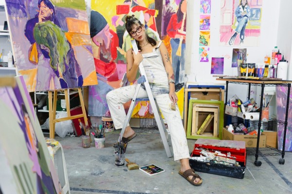'10.856': pintura figurativa para explorar la cotidianidad urbana 