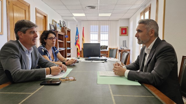 La Generalitat apuesta en la Vila por estrategias que atraigan turistas con mayor gasto medio