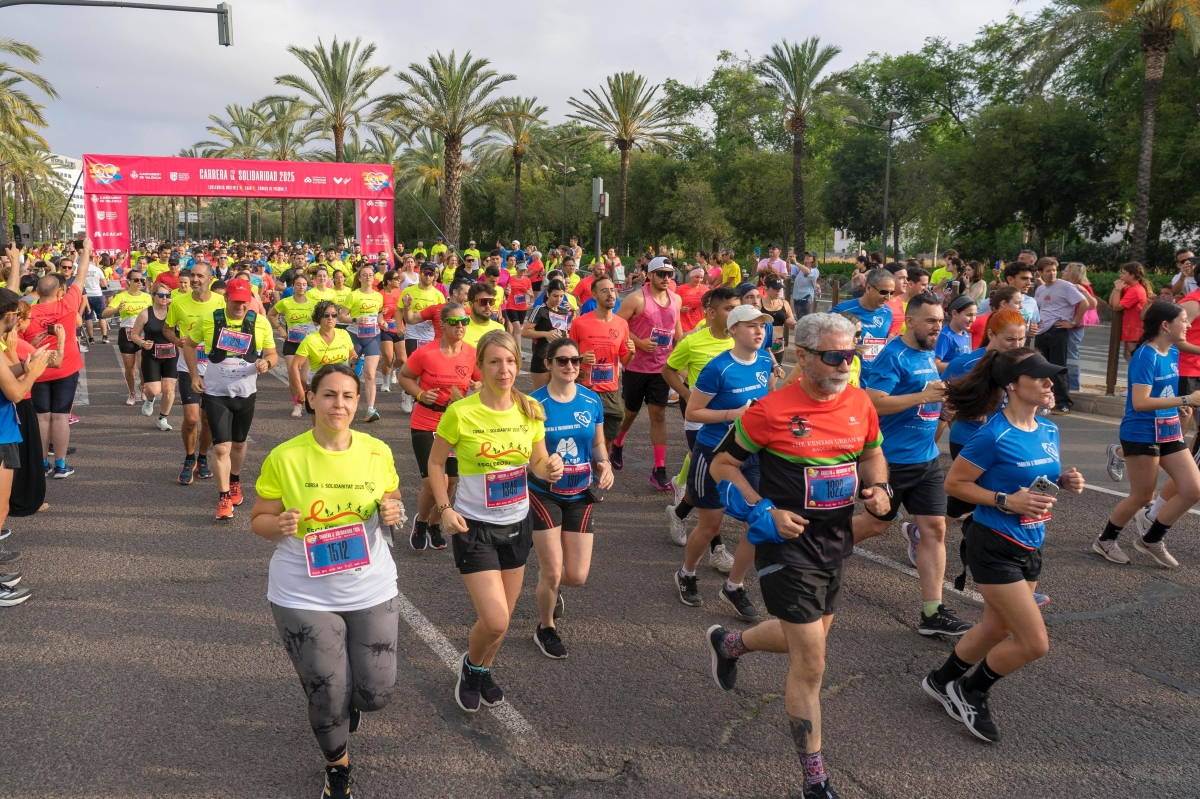La Carrera por la Solidaridad se estrena con más de 2.000 participantes
