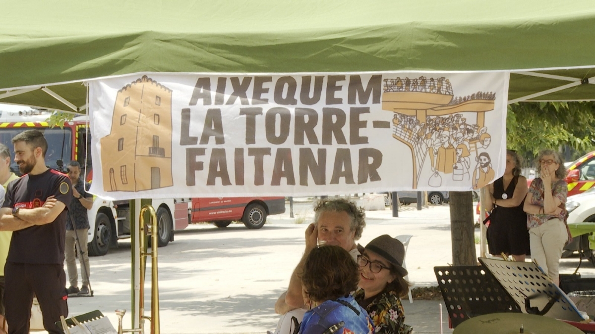 Vecinos de La Torre homenajean a las personas y entidades que estuvieron los primeros días tras la Dana