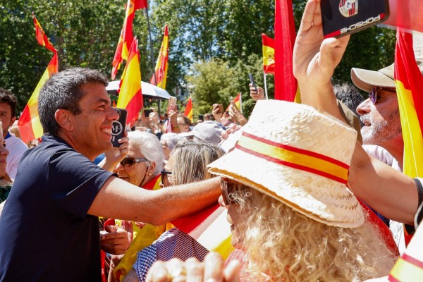 La resistencia de Mazón en cinco pasos