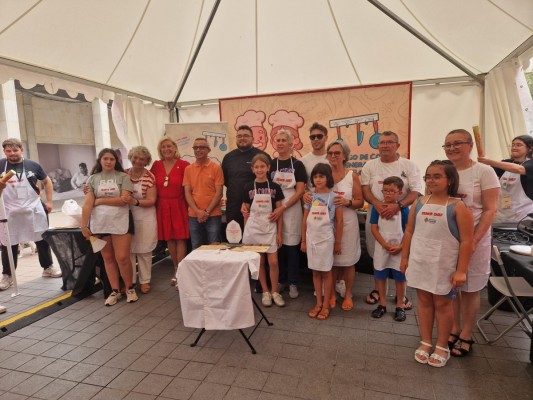 María Cruz Notari y su nieta Noa Valero ganan el I Concurso Senior Chef con un arroz caldoso
