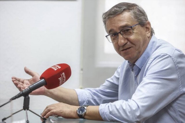 Rovira señala que las renuncias de Personal se deben a un año 