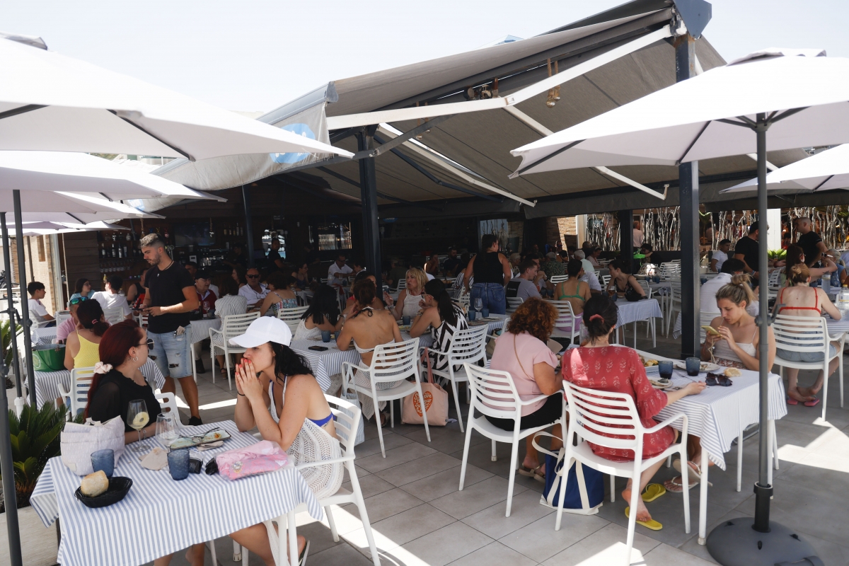 Terraza en Cabo de Palos. - Foto: LA ROCA