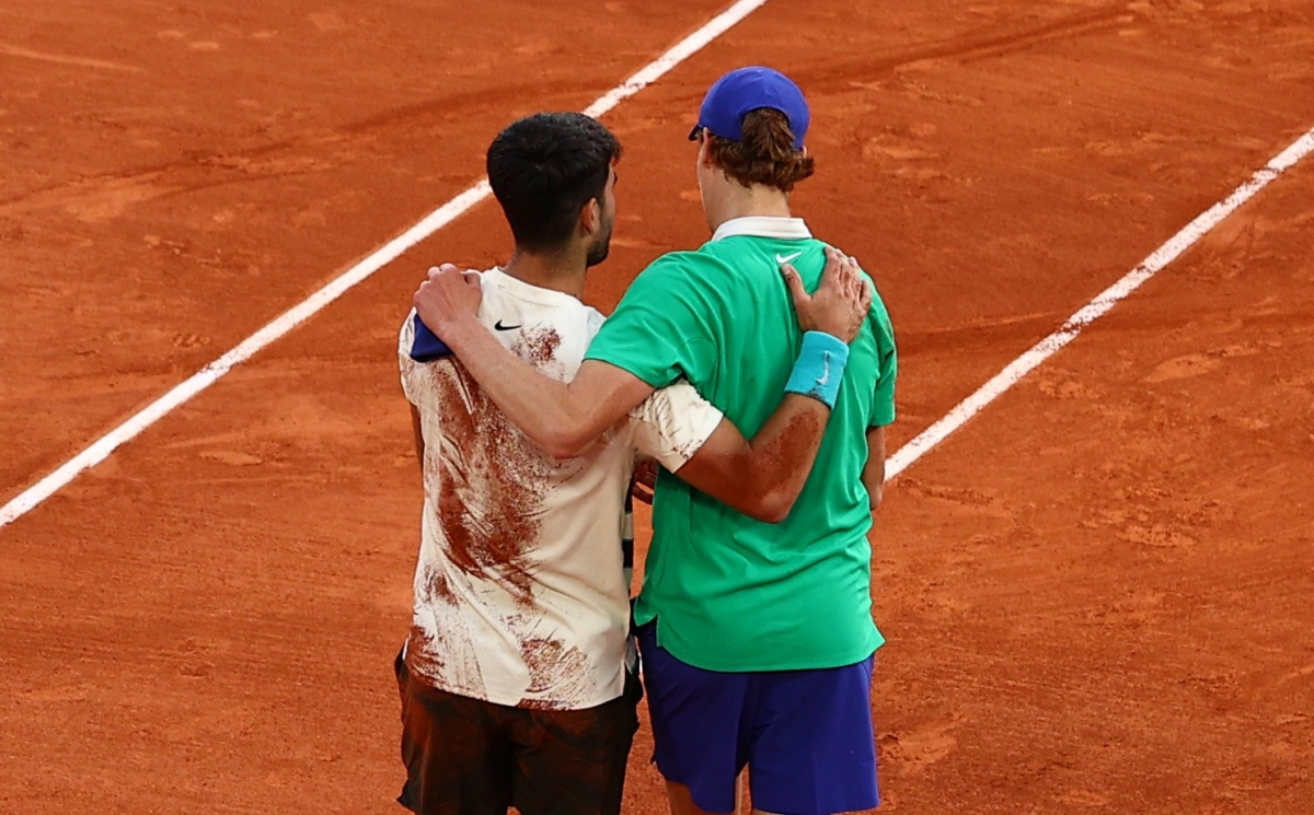Alcaraz y Sinner tras una final absolutamente épica. - Foto: ATP