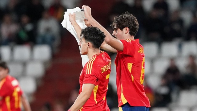 Diego López: “Ojalá Corberán esté mucho tiempo en el Valencia”