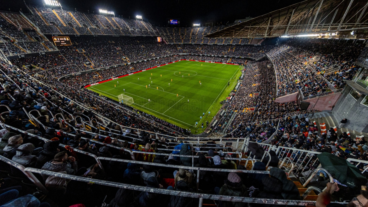 Más de 800.000 aficionados han asistido al Camp de Mestalla en esta temporada 24-25