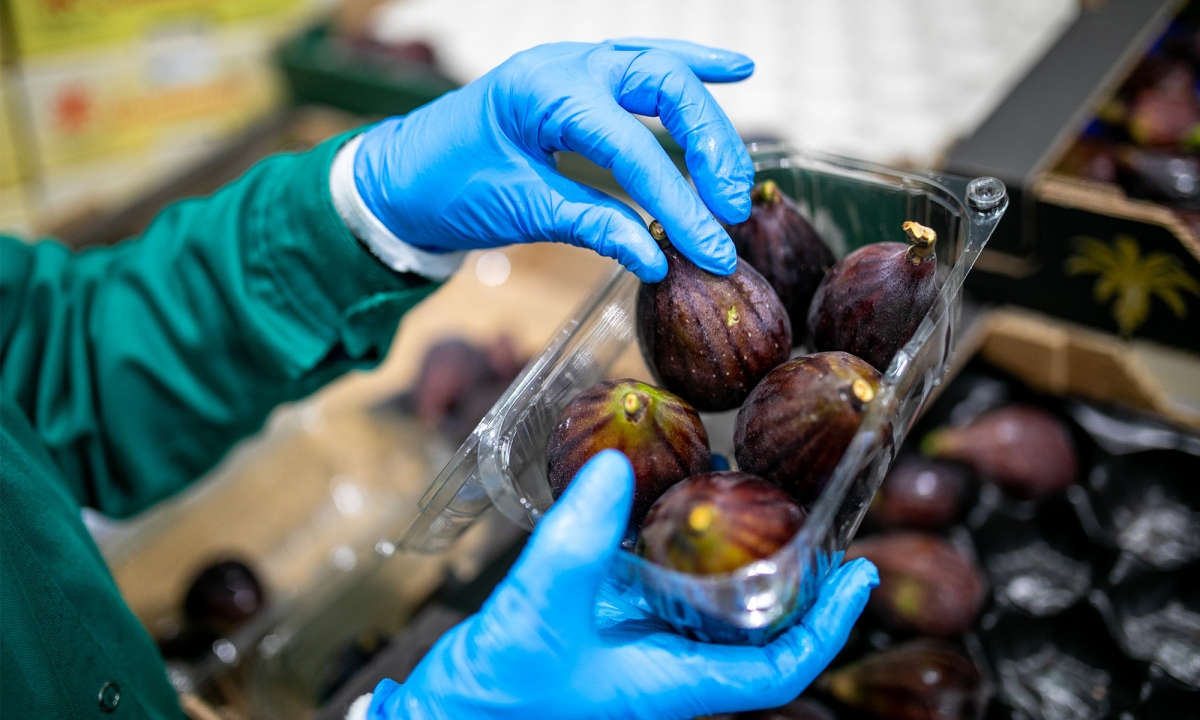 Mercadona comprará más de 1.550 toneladas de brevas e higos en 2025 a proveedores alicantinos