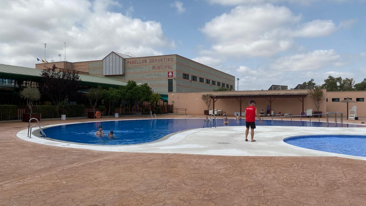 Aspe abre desde hoy la piscina municipal descubierta