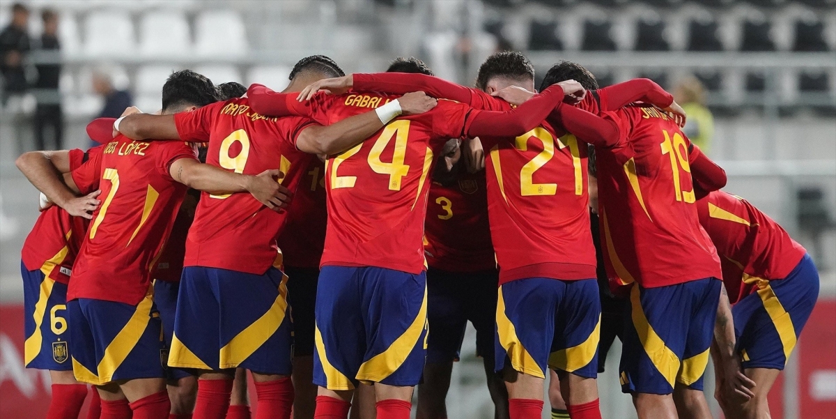 La 'Rojita' debuta ante la anfitriona con protagonismo valencianista