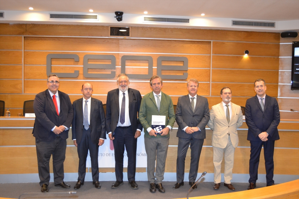 Hacienda acumula 230.000 demandas fiscales y la deuda pendiente de cobro suma 40.400 millones, según el IEE