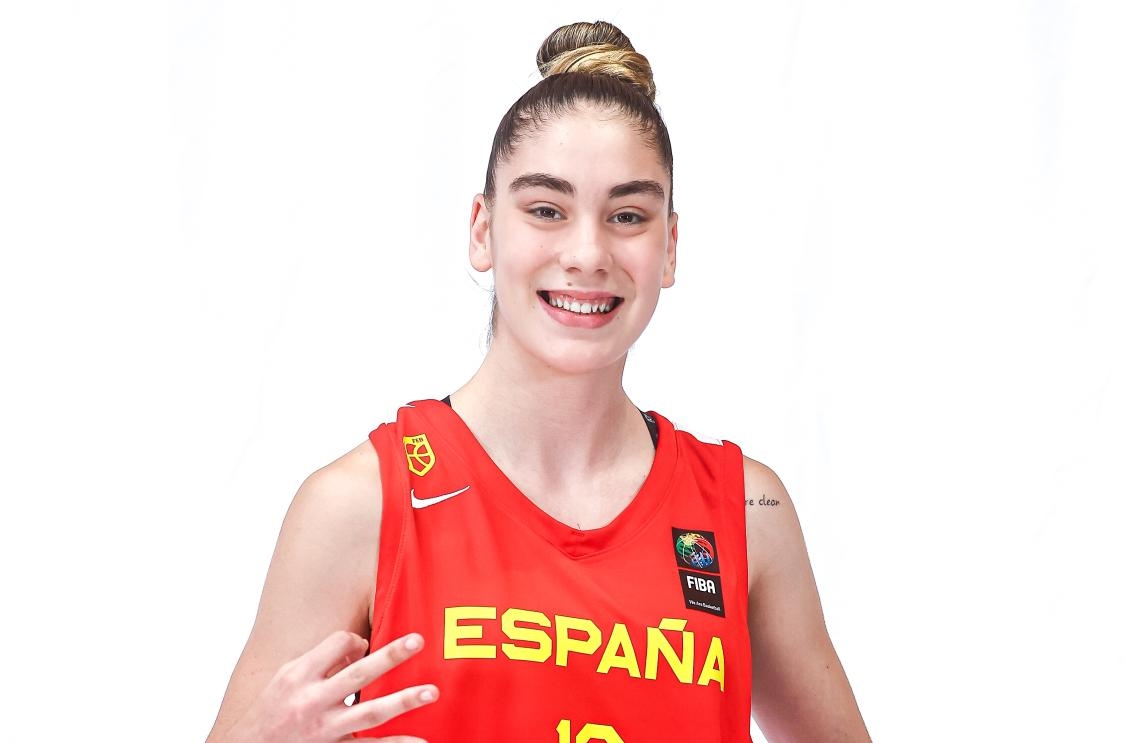 Paula Saravia se incorpora a Valencia Basket