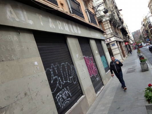 Calligaris abrirá una tienda de muebles en el bajo de la histórica Deportes Altarriba