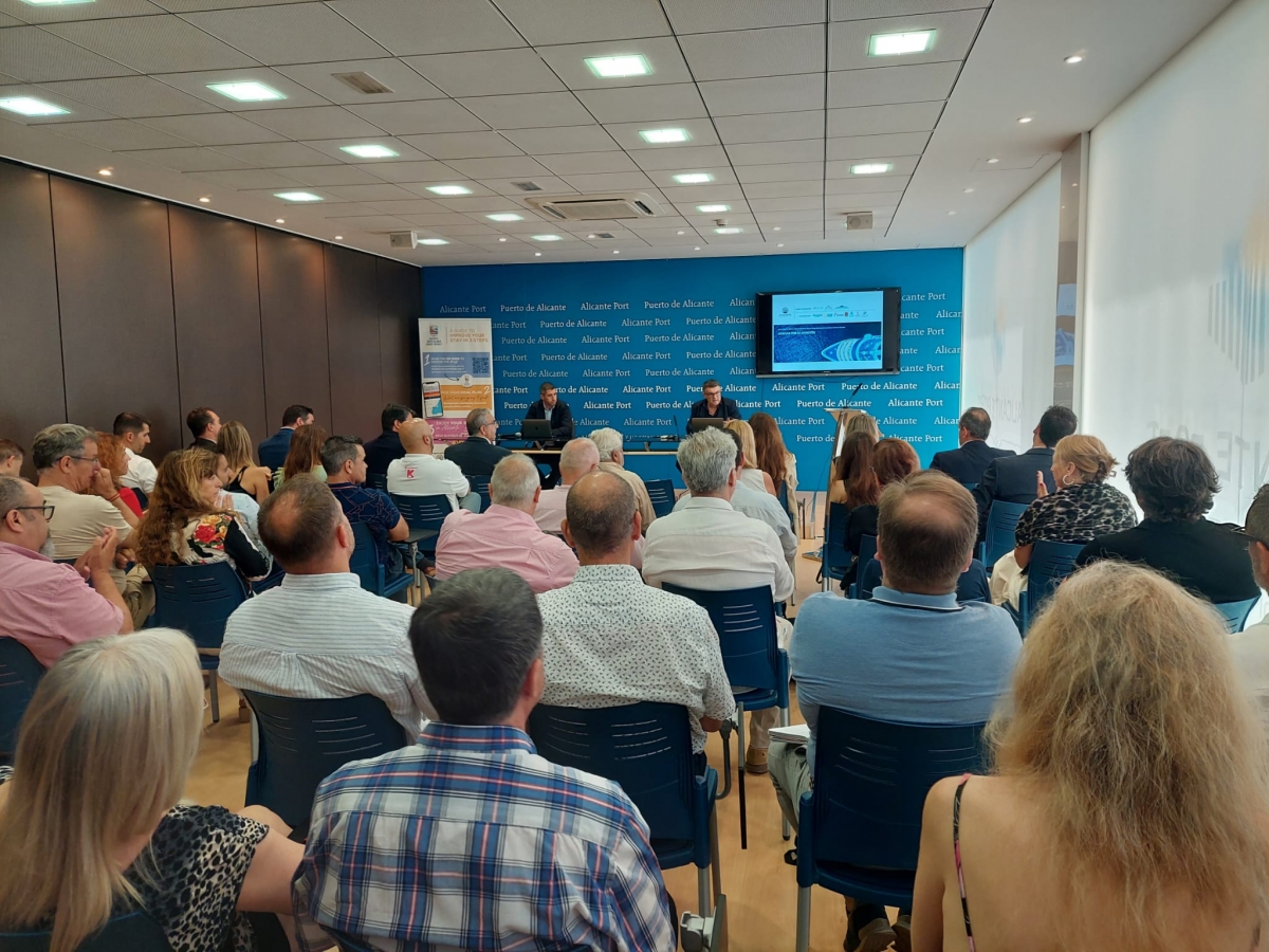 La presentación del Estudio de Impacto del sector de los cruceros en Alicante. - La presentación del Estudio de Impacto del sector de los cruceros en Alicante.