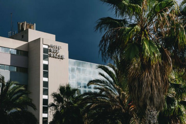 Catalá reitera la idea de reabrir el Sidi como hotel 
