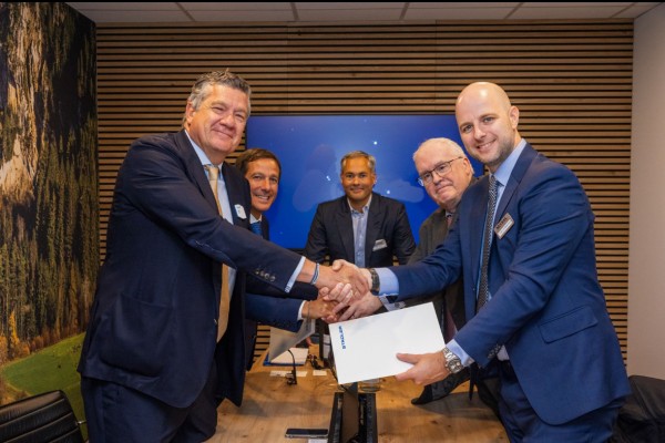 Stadler Valencia se alía con la firma Nexrail para desarrollar locomotoras híbridas 