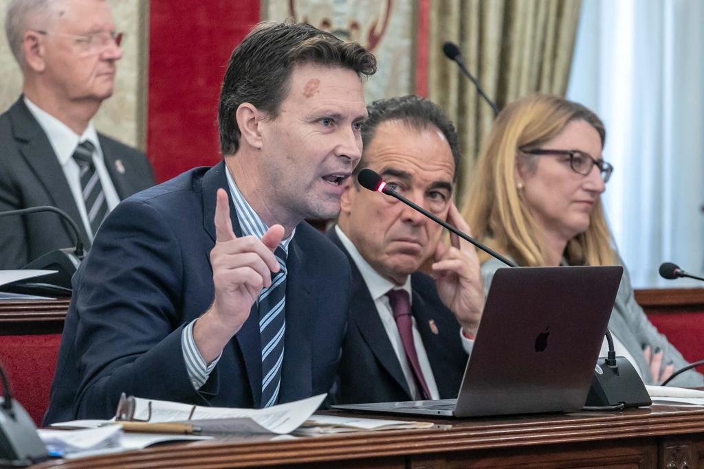 El PP de Alicante persiste en negociar el plan de ajuste y elude respaldar a su edil de Hacienda