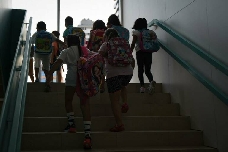 La Generalitat asigna 4.524 horas adicionales a centros concertados para "mejorar la calidad educativa"