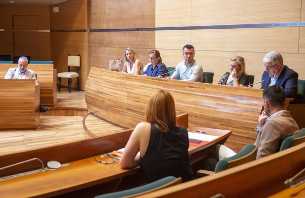 La Diputación inyectará 60.000 euros a cada municipio afectado por la Dana para contratación de personal