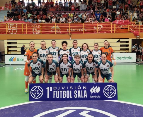 El STV Roldán gana con solvencia en la pista del Futsi y roza el título de Liga
