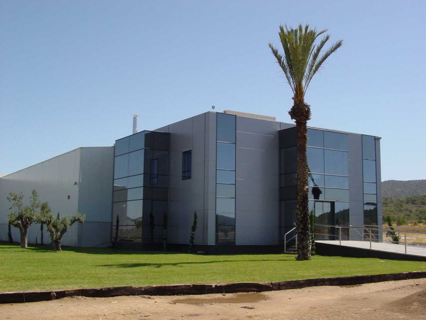 Instalaciones de Salvador Poveda - 