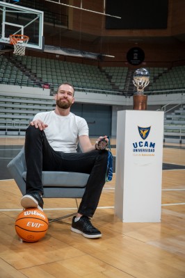 Radovic, capitán y hombre récord del UCAM CB, se va aceptando la oferta de un equipo de otro continente