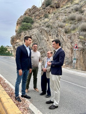 Comienzan las obras para estabilizar el macizo rocoso y refuerzar la seguridad en la carretera que une Blanca y Abarán 
