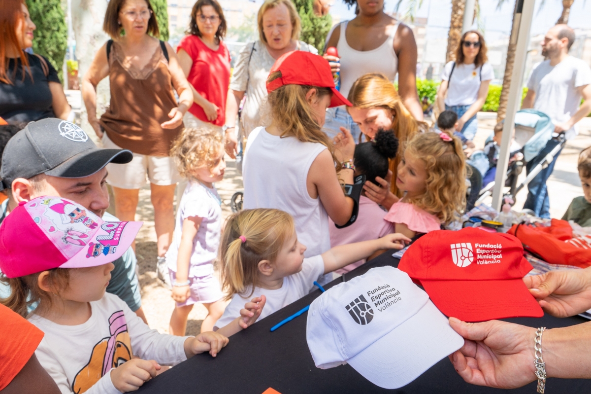‘Esports al Barri’ muestra la oferta deportiva de Valencia al  barrio de Marxalenes