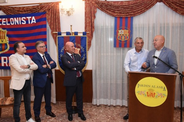 Vila-real participa en el 40é aniversari de la Penya Barcelonista amb figures destacades de l'equip