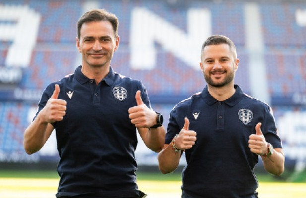 Ángel Saiz finaliza su etapa como entrenador del Levante UD Femenino