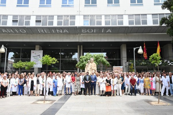 La Comunidad gastará 35 millones en contratar más de 6.000 profesionales para reforzar la sanidad este verano