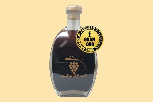 Càntic del Sol de Bodega Teulada se alza con el Gran Zarcillo de Oro 2025