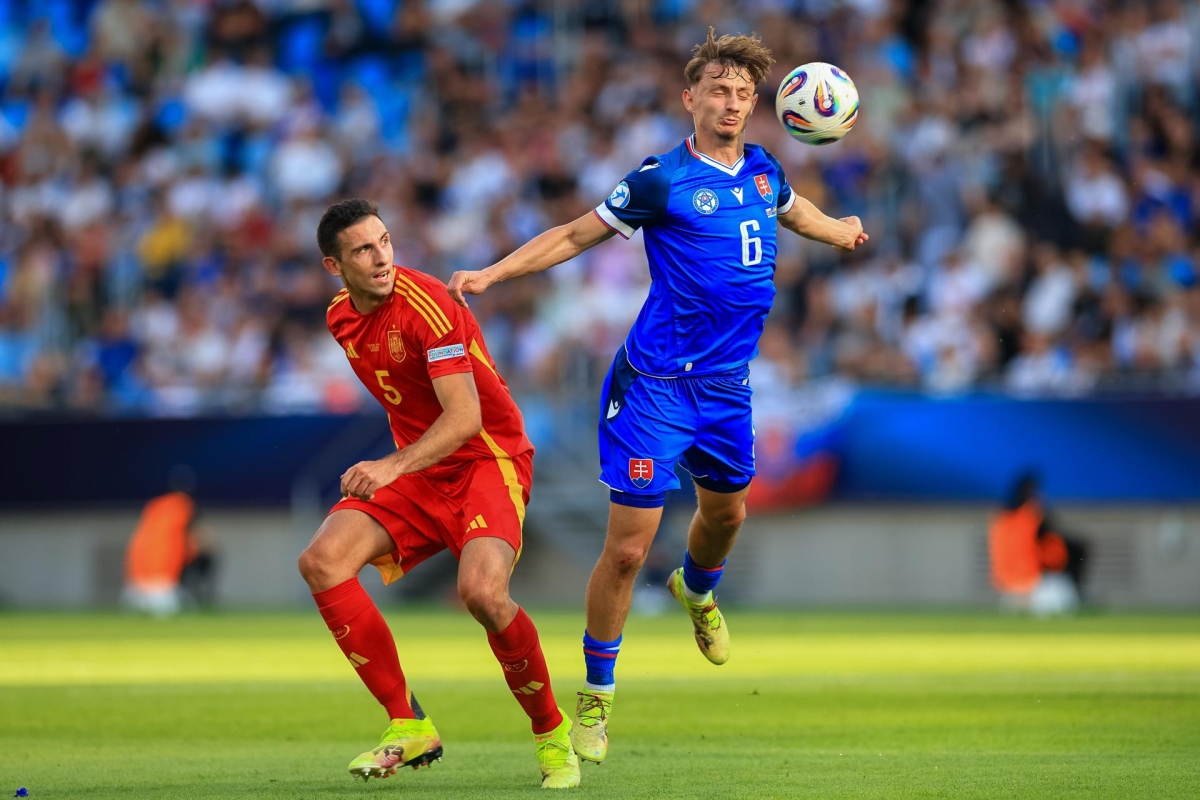 Diego López y César Tárrega destacan en el debut con victoria  de la Selección Española Sub21 (2-3)