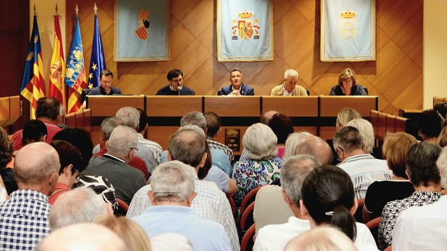 Burriana reúne a propietarios de Sant Gregori y les informa de la urbanización por gestión directa