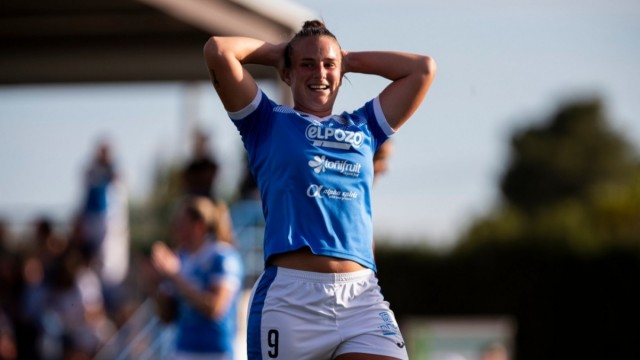 El Alhama renueva a la delantera Raquel Pinel para su regreso a la Liga F
