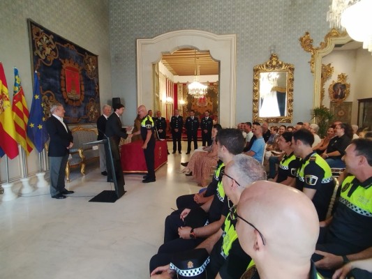 Alicante suma 16 agentes de policía en pleno debate sobre la falta de plantilla