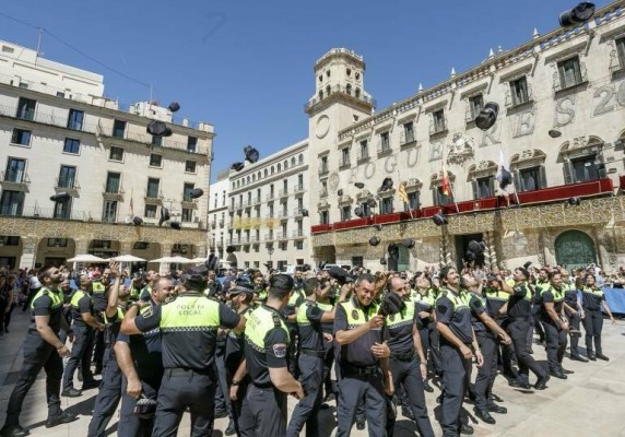 Radiografía de la Policía de Alicante: falta de agentes y medios, plantilla envejecida... pero 