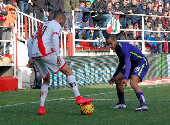 Málaga y Rayo firman tablas en un golpe de suerte malaguista