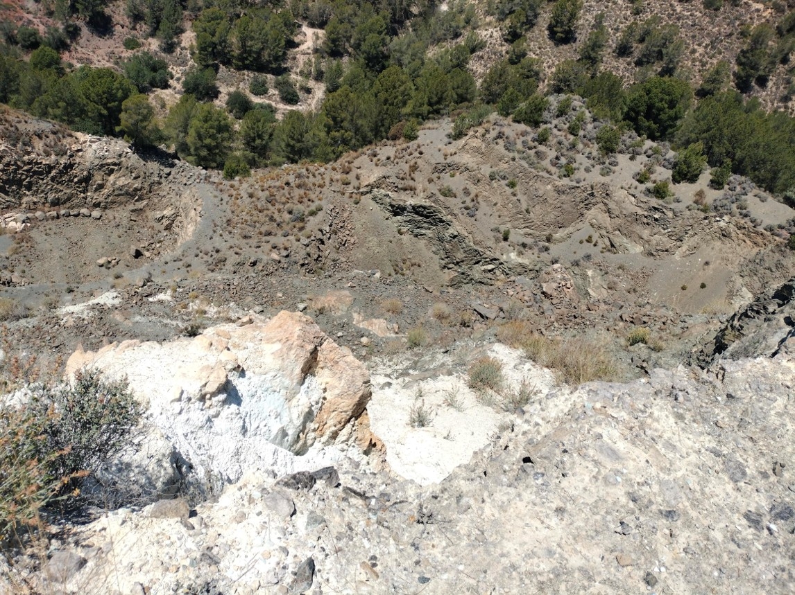 Vista cenital actual de la cantera Penya Negra en Orxeta - Vista cenital actual de la cantera Penya Negra en Orxeta