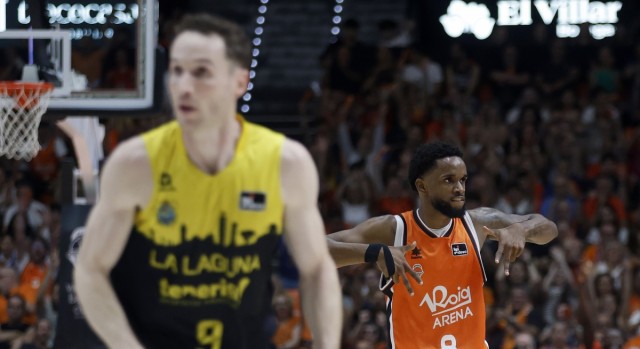 Exhibición ‘taronja’ en la Fonteta para acercarse a la final